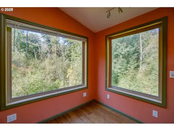 $1,399,000 | 17719 Northeast Manning Circle, Amboy, WA 98601