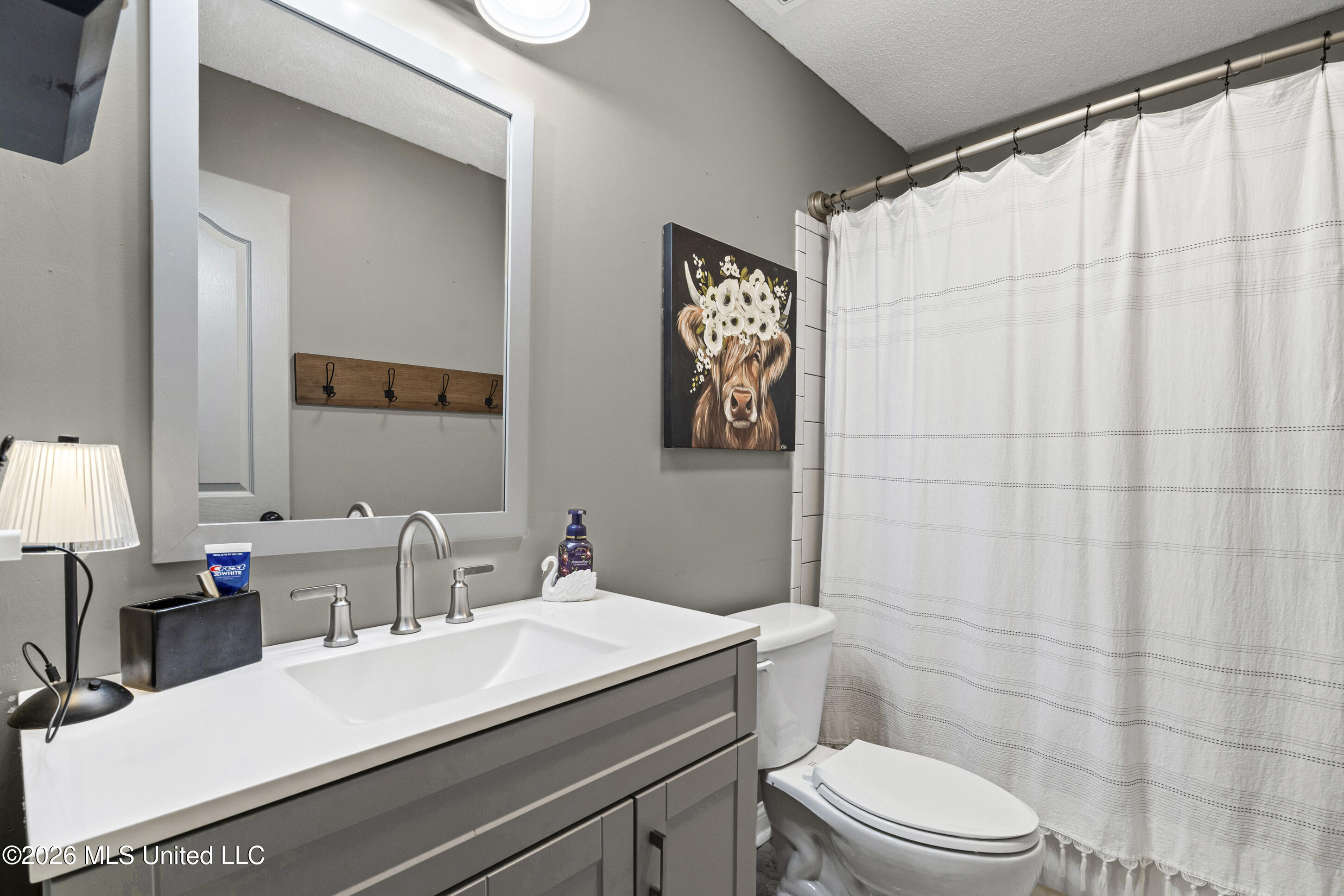 13090 Sandbourne West Olive Branch, MS 38654 - Photo 27 of 34 Full Bathroom