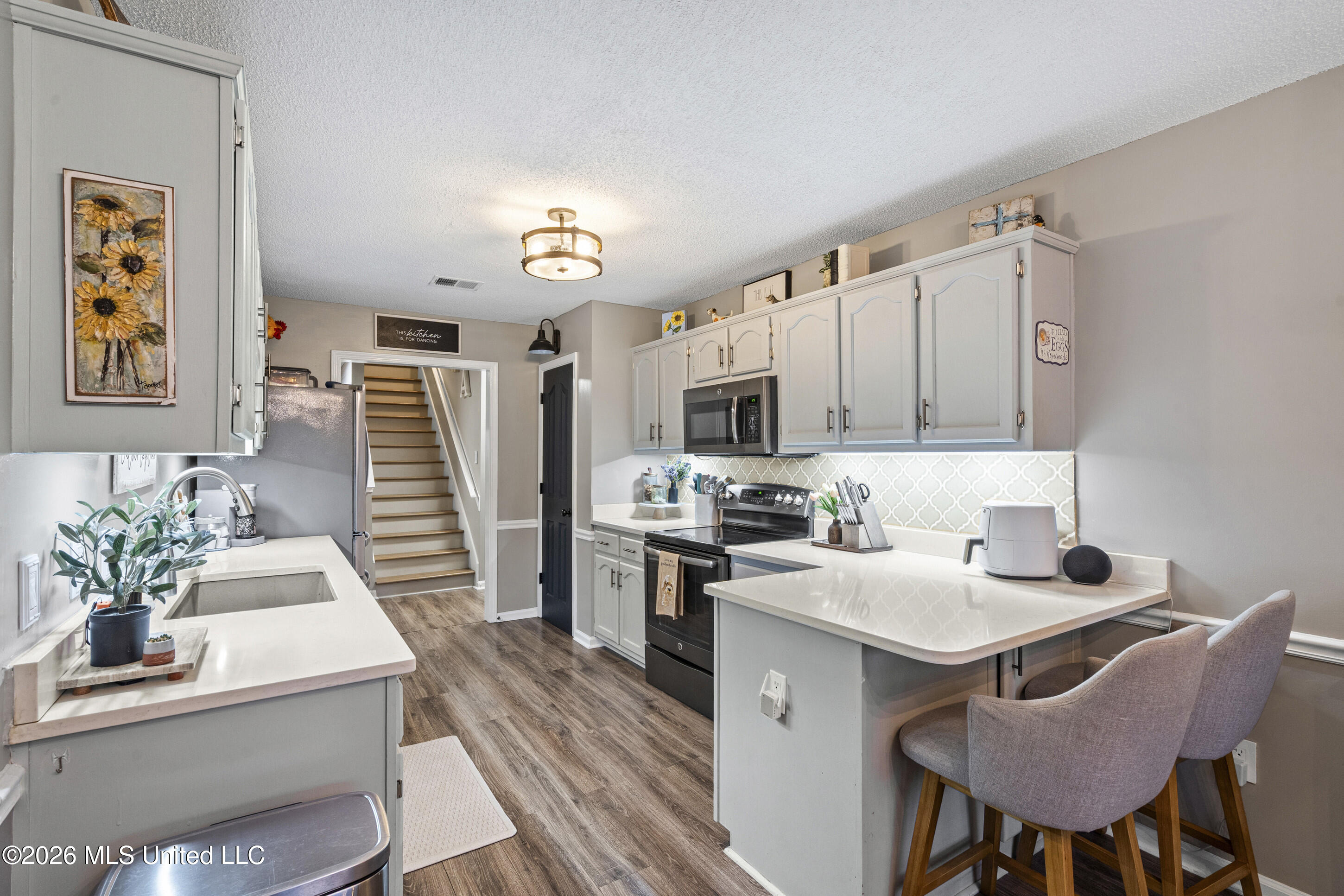 13090 Sandbourne West Olive Branch, MS 38654 - Photo 3 of 34 Kitchen