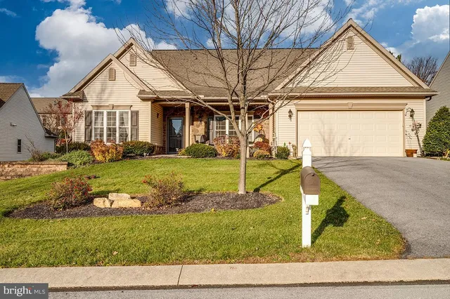 $378,499 | 45 Winterberry Lane, Womelsdorf, PA 19567