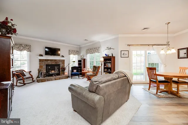 $378,499 | 45 Winterberry Lane, Womelsdorf, PA 19567