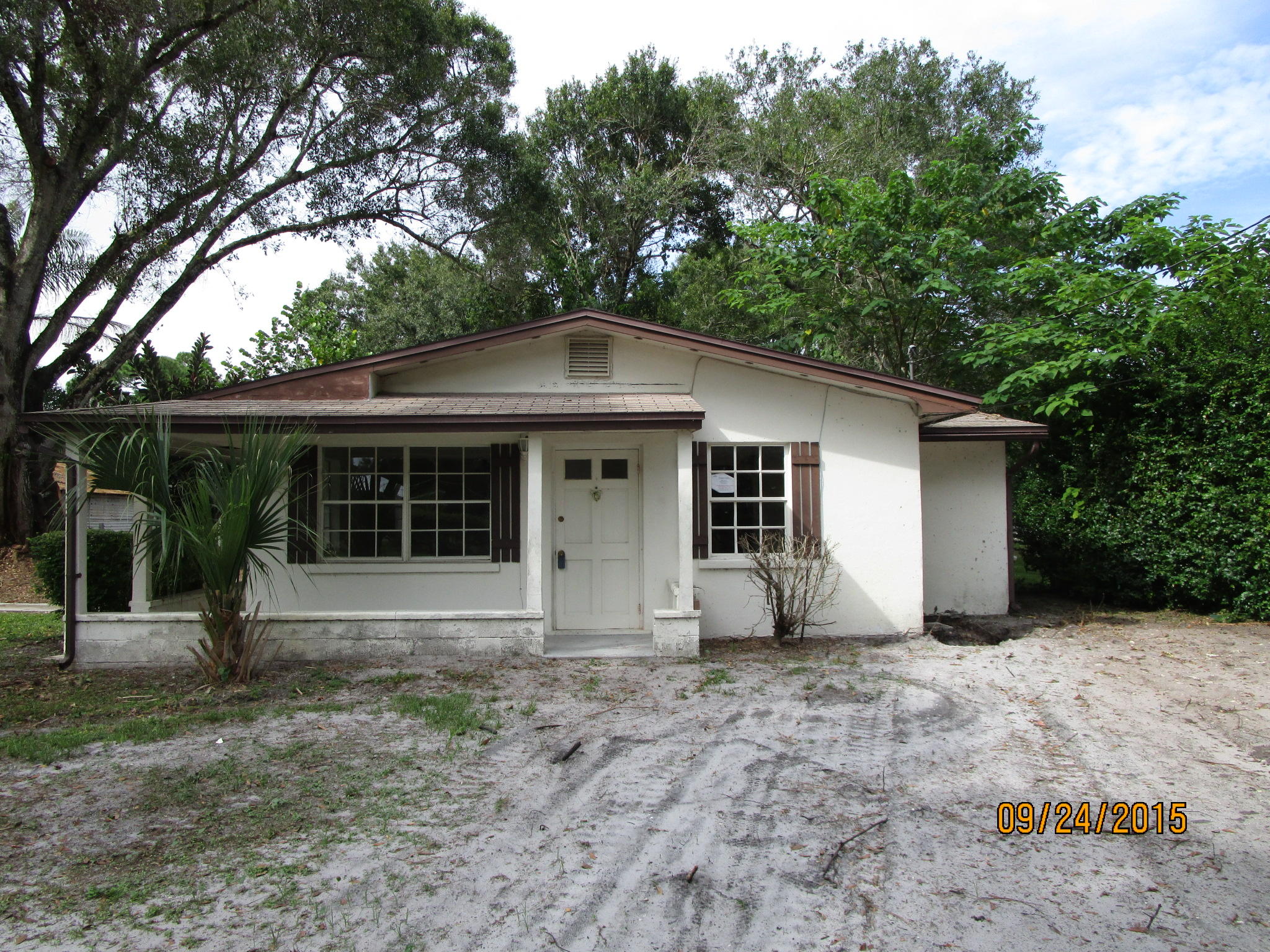 606 Ulrich Road Fort Pierce, FL 34982 - Photo 4 of 25 IMG_8220