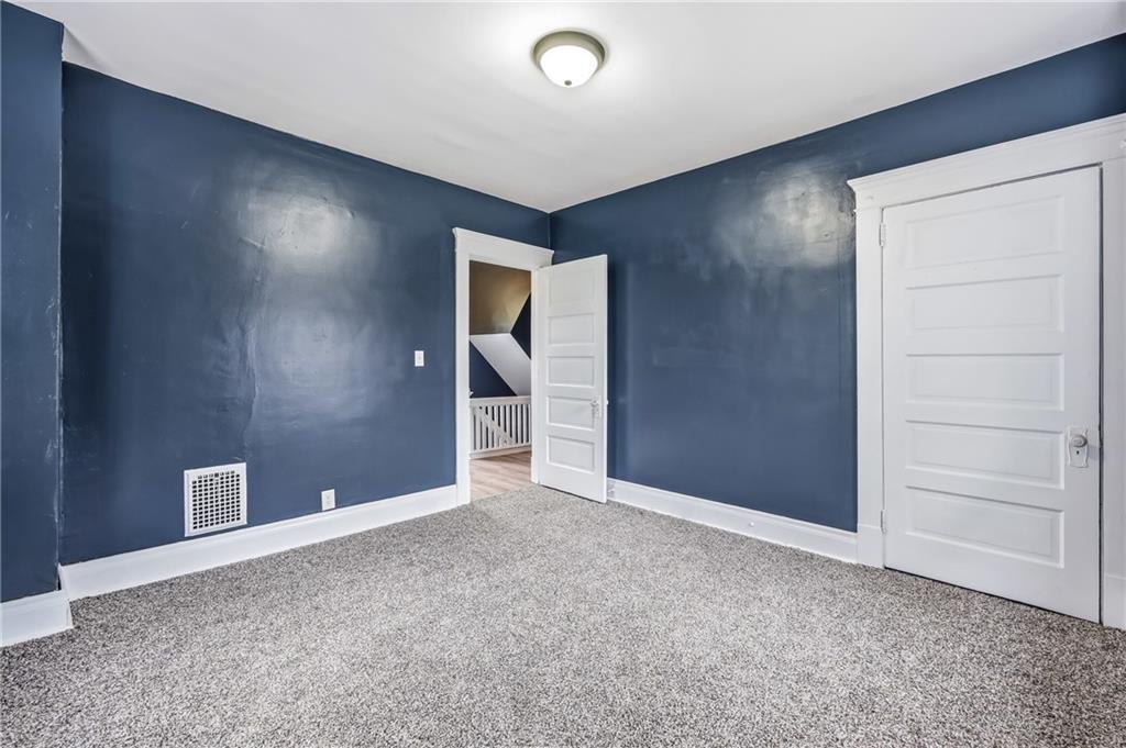 522 Wallis Avenue Farrell, PA 16121 - Photo 14 of 24