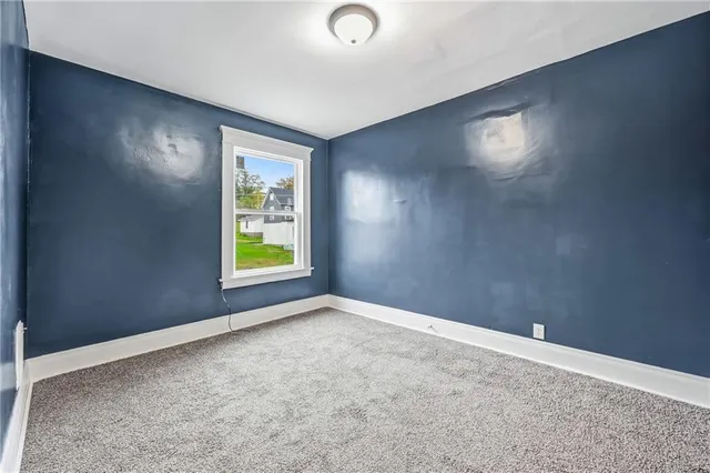 a view of empty room with window