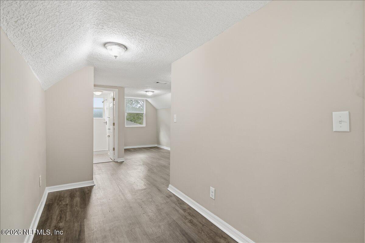 4135 Hudnall Road Jacksonville, FL 32207 - Photo 23 of 33 24-460A2403