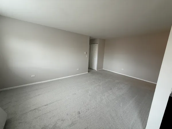 $1,450 | 3001 Thatcher Avenue, Unit 4F, River Grove, IL 60171