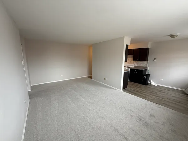 $1,450 | 3001 Thatcher Avenue, Unit 4F, River Grove, IL 60171