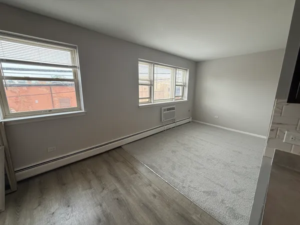 $1,450 | 3001 Thatcher Avenue, Unit 4F, River Grove, IL 60171