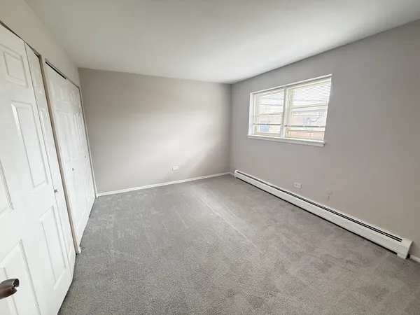 $1,450 | 3001 Thatcher Avenue, Unit 4F, River Grove, IL 60171