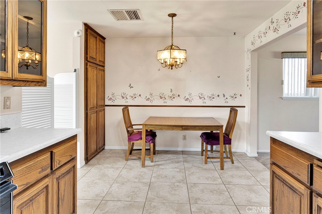 13392 Yakima Road Apple Valley, CA 92308 - Photo 15 of 39