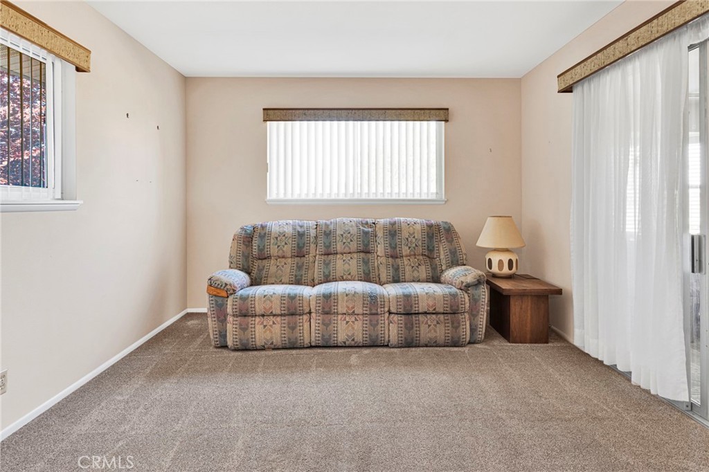 13392 Yakima Road Apple Valley, CA 92308 - Photo 17 of 39