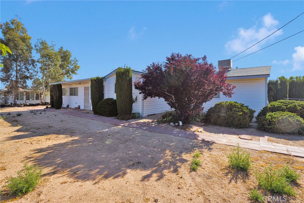 13392 Yakima Road Apple Valley, CA 92308 - Photo 38 of 39