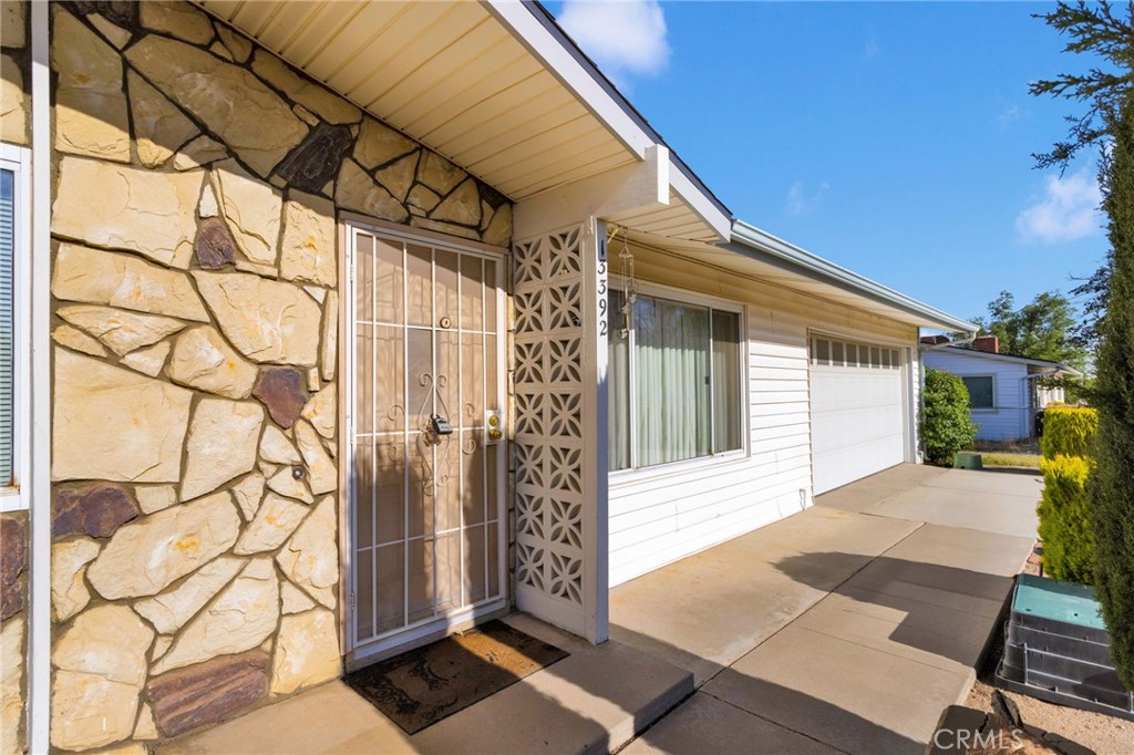 13392 Yakima Road Apple Valley, CA 92308 - Photo 7 of 39