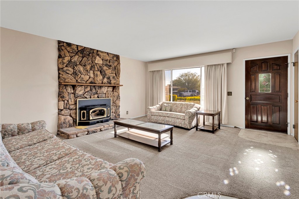 13392 Yakima Road Apple Valley, CA 92308 - Photo 10 of 39