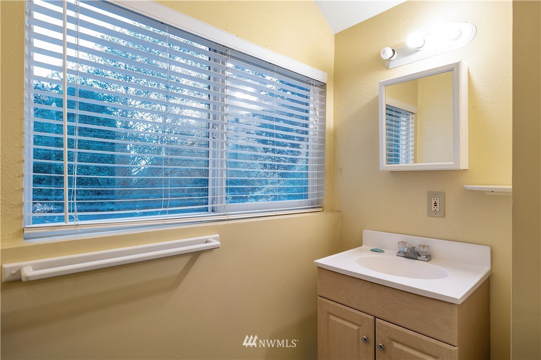 508 Decatur Street Port Orchard, WA 98366 - Photo 16 of 23 Gallery Image 16