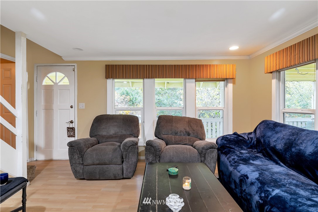 508 Decatur Street Port Orchard, WA 98366 - Photo 8 of 23 Gallery Image 8