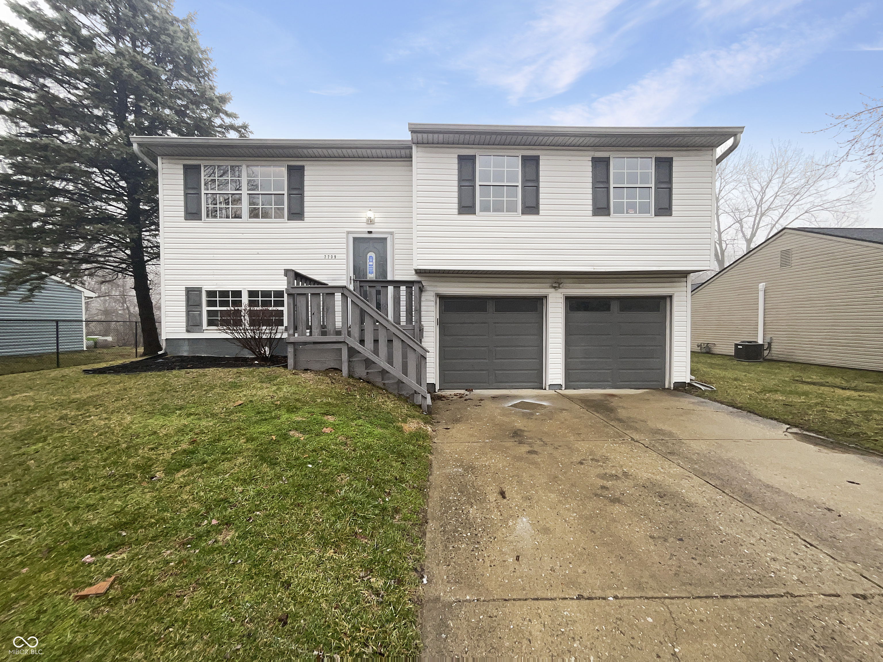 7739 Inverness Drive Indianapolis, IN 46237 - Photo 1 of 16