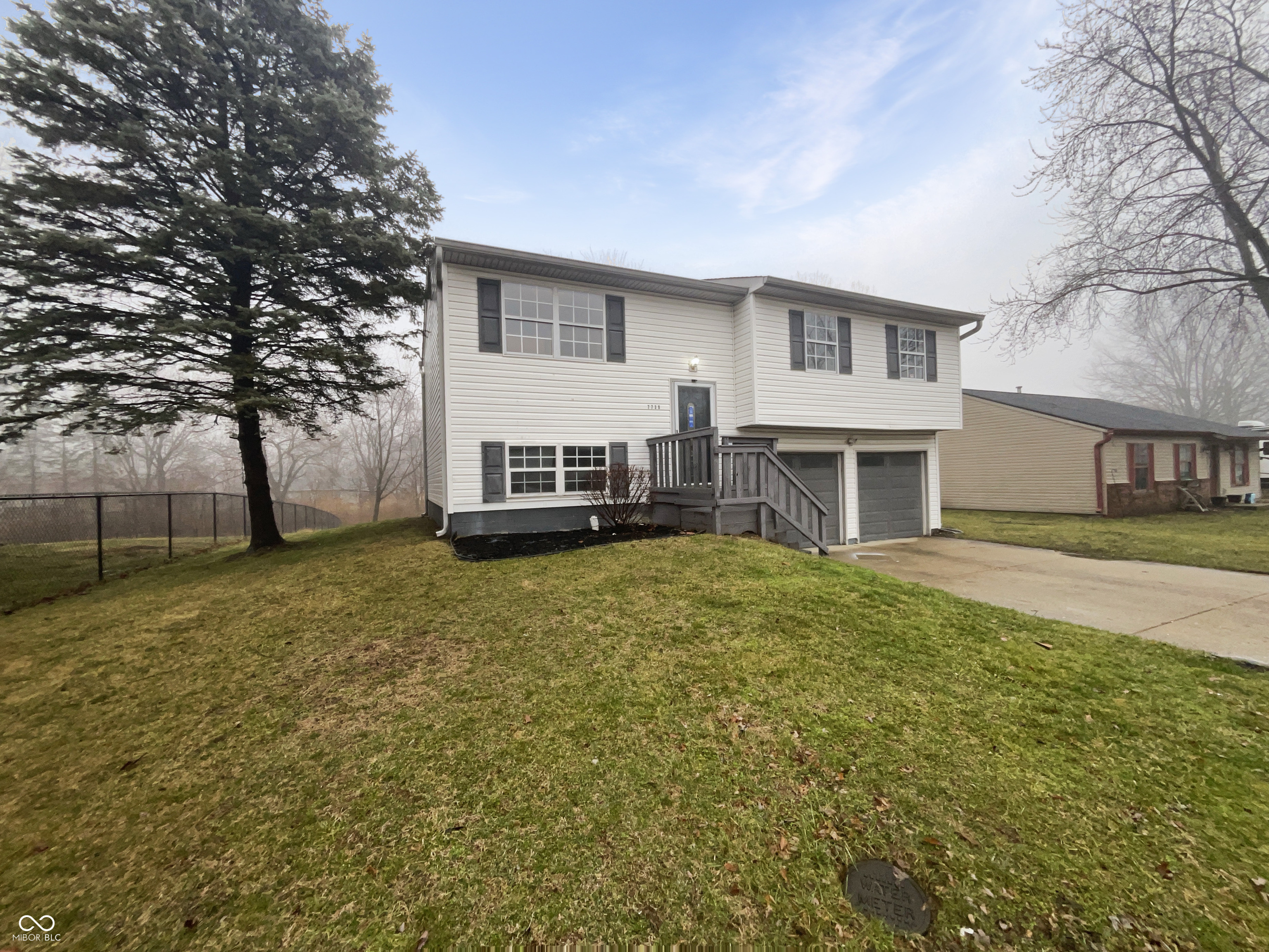 7739 Inverness Drive Indianapolis, IN 46237 - Photo 12 of 16