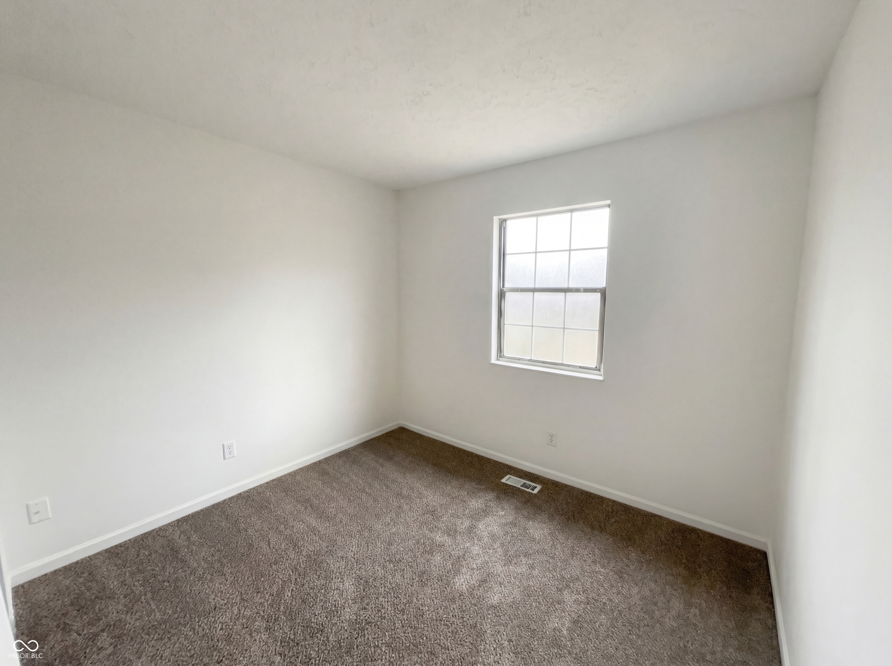 7739 Inverness Drive Indianapolis, IN 46237 - Photo 4 of 16