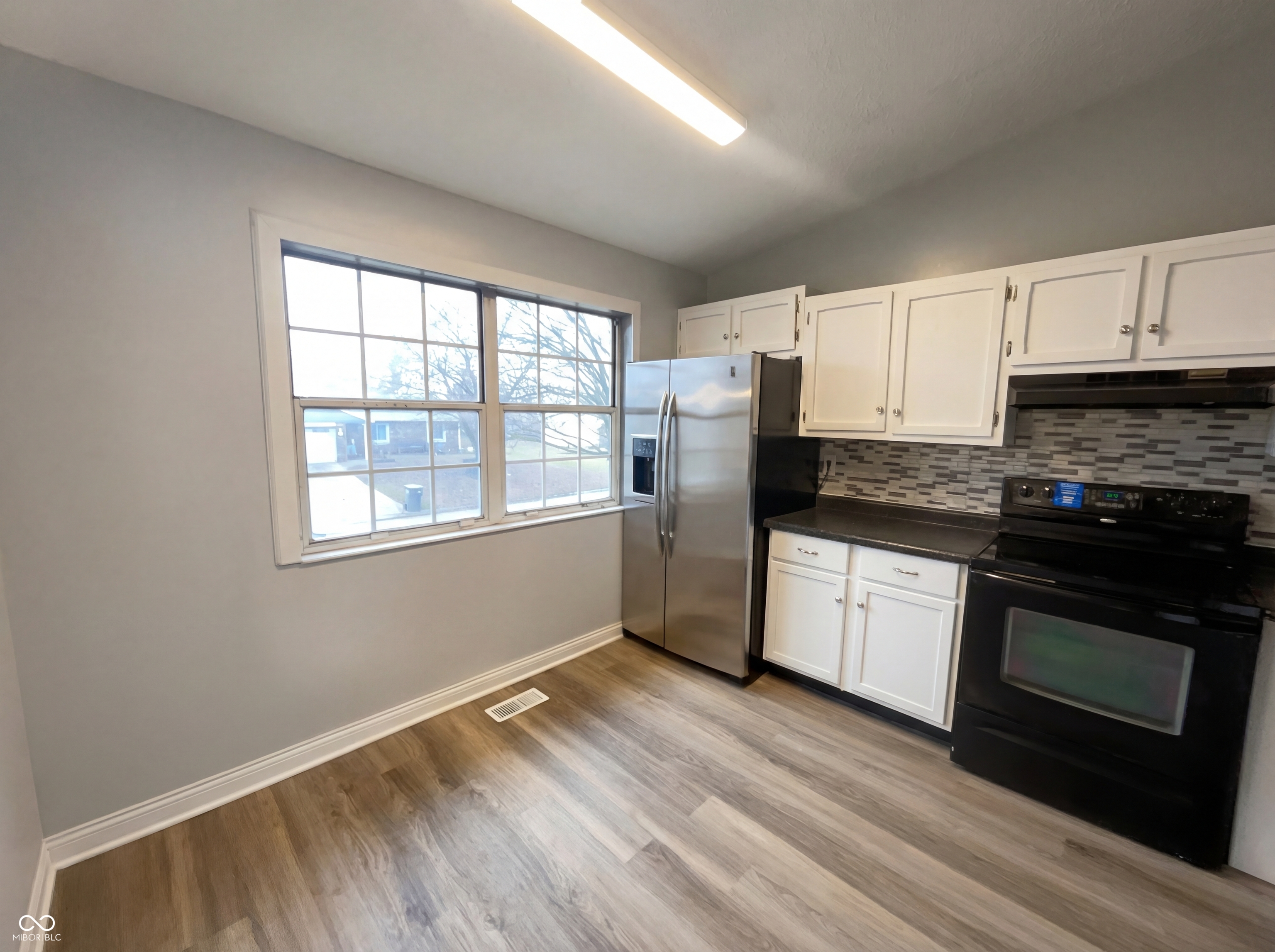 7739 Inverness Drive Indianapolis, IN 46237 - Photo 8 of 16