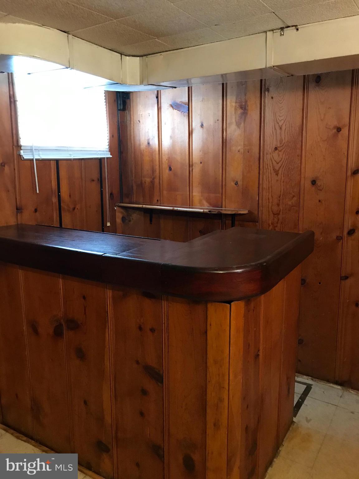 1131 Wedgewood Road Baltimore, MD 21229 - Photo 65 of 79 Built-in bar - great for entertainment