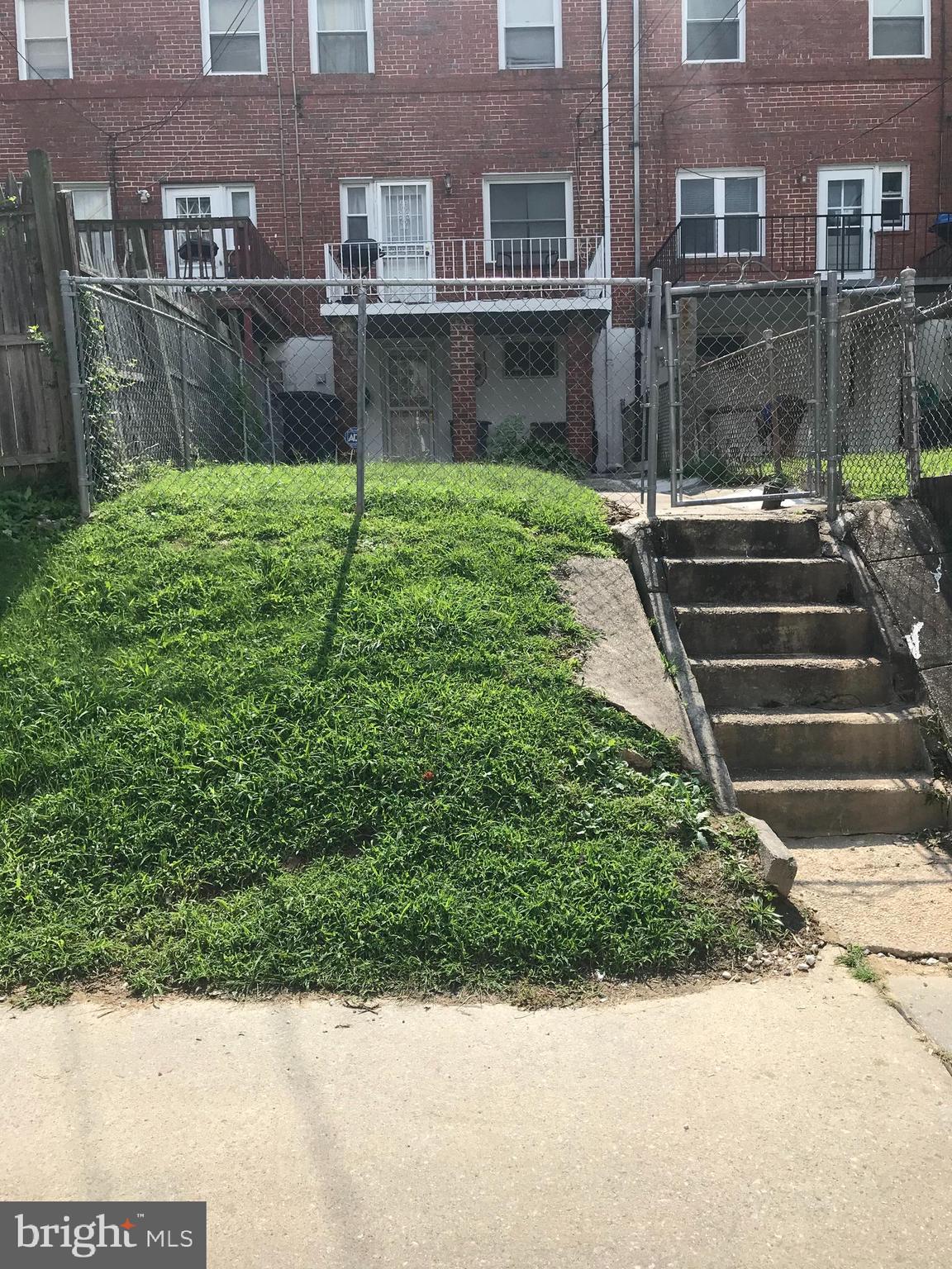 1131 Wedgewood Road Baltimore, MD 21229 - Photo 8 of 79 Entrance from backyard