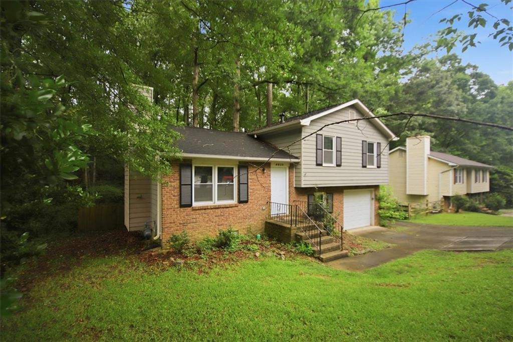 4635 Hamlet Walk Southeast Conyers, GA 30094 - Photo 2 of 25
