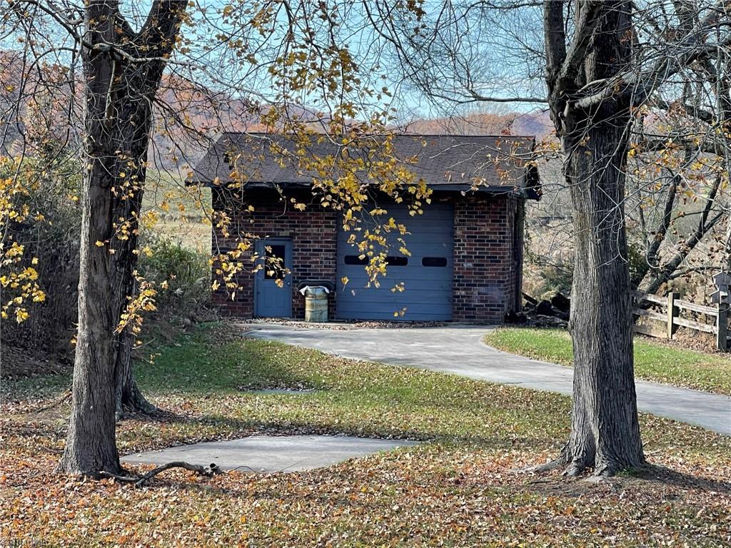 796 Somers Road Ronda, NC 28670 - Photo 16 of 50 Gallery Image 16