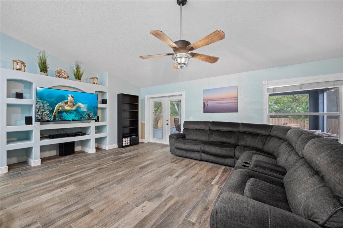 1768 Southwest Leafy Road Port St. Lucie, FL 34953 - Photo 7 of 21 15-LUX0261.jpg1
