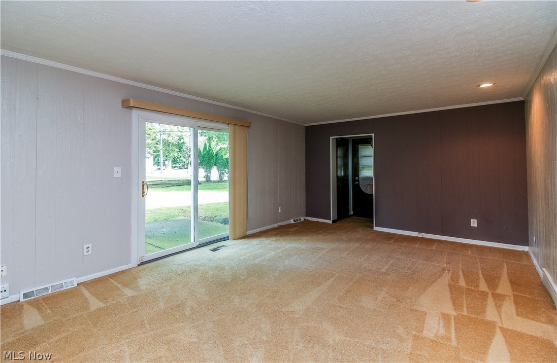 4663 McFarland Road Cleveland, OH 44121 - Photo 5 of 22