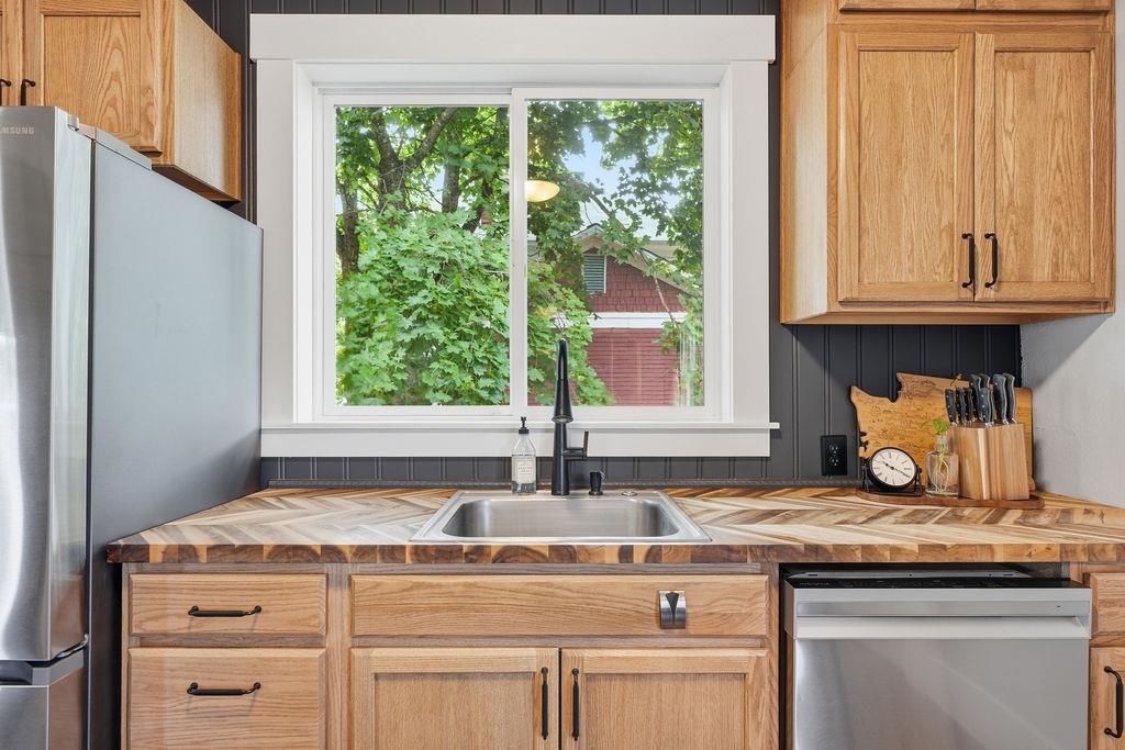 213 6th Street Cheney, WA 99004 - Photo 13 of 31