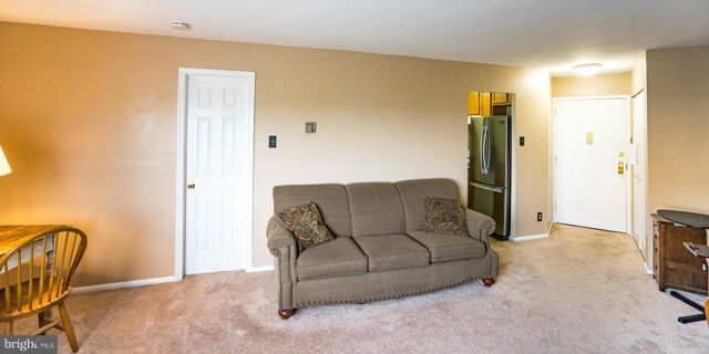 $148,000 | 5340 Holmes Run Parkway, Unit 416, Alexandria, VA 22304