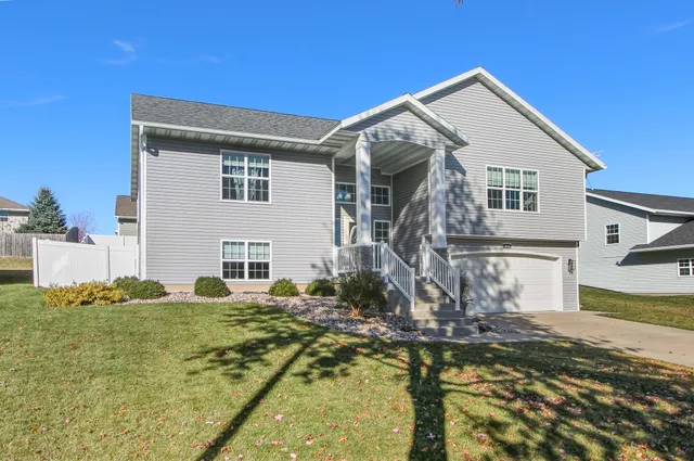 $479,900 | 1411 16th Street, Baraboo, WI 53913