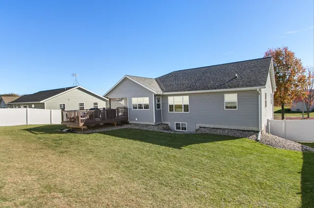 $479,900 | 1411 16th Street, Baraboo, WI 53913
