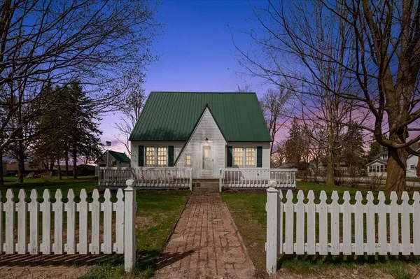 $218,000 | 83 East South Avenue, Hesperia, MI 49421