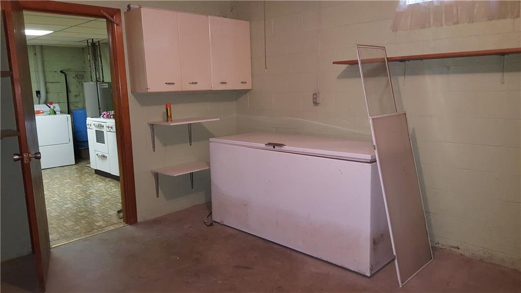 738 Freeport Road Butler, PA 16002 - Photo 18 of 23