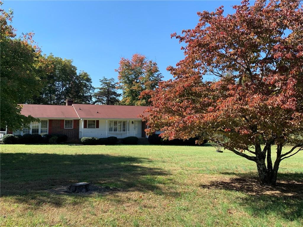 325 Dixon Road Graham, NC 27253 - Photo 1 of 36 Gallery Image 1