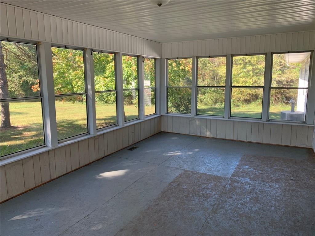 325 Dixon Road Graham, NC 27253 - Photo 11 of 36 Gallery Image 11