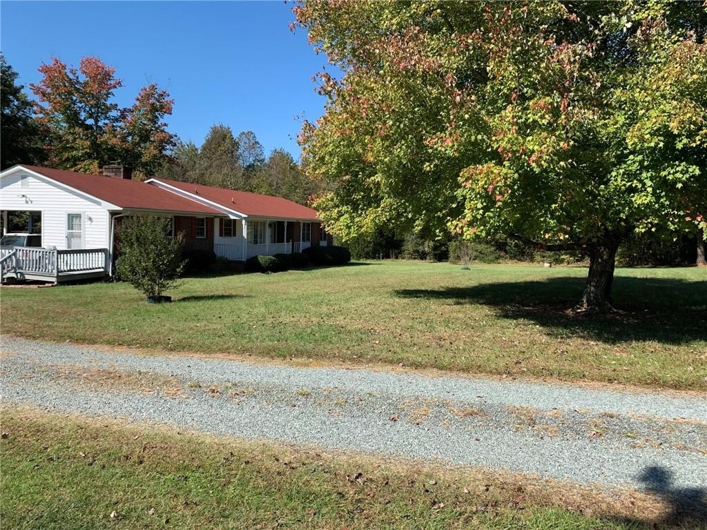325 Dixon Road Graham, NC 27253 - Photo 5 of 36 Gallery Image 5