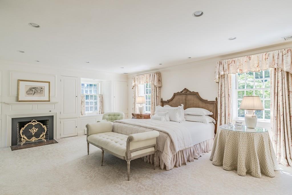 230 Dudley Road Newton, MA 02459 - Photo 10 of 23