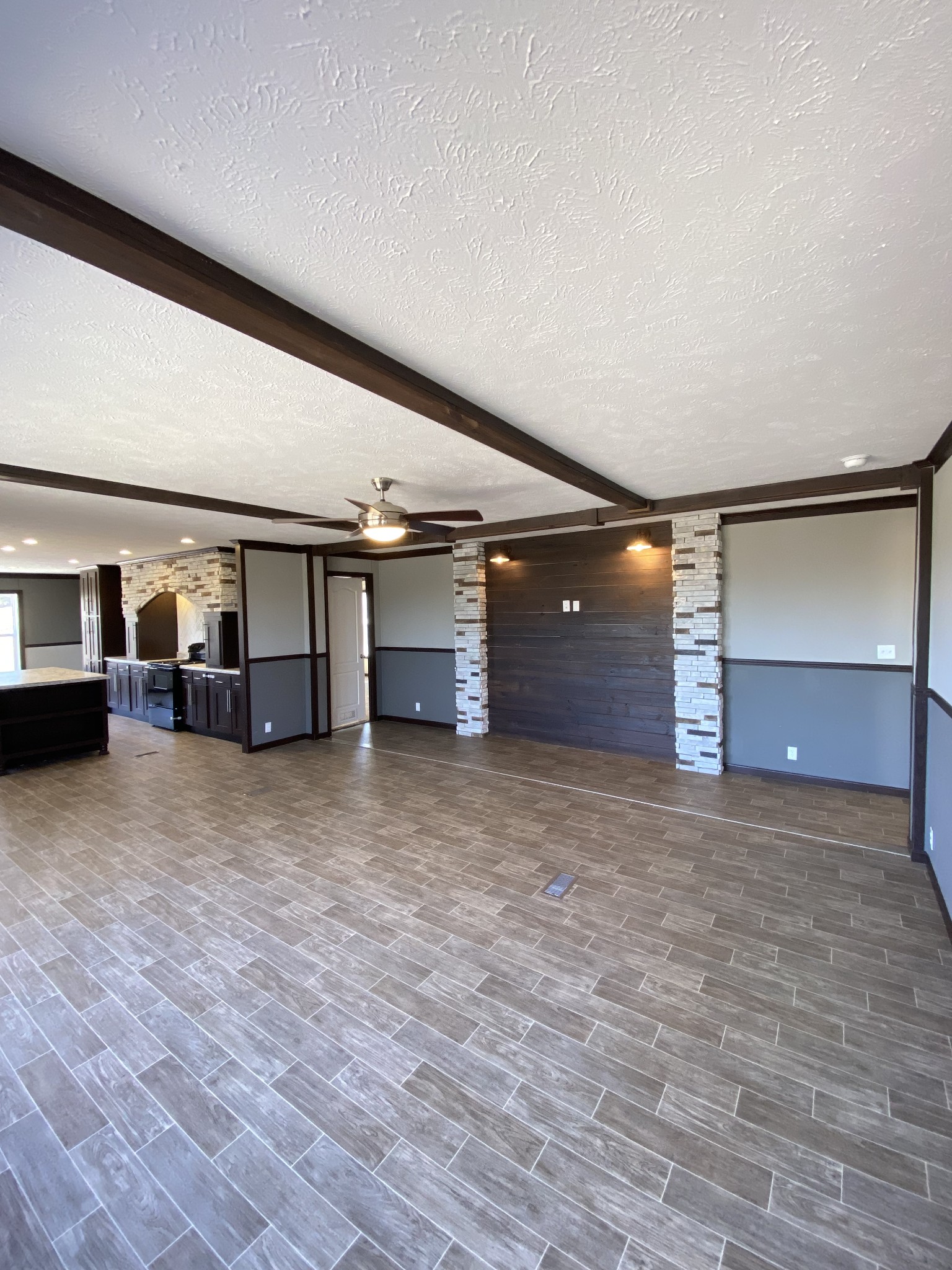 371 Cortner Road Normandy, TN 37360 - Photo 19 of 36 a view of a big room with closet and windows