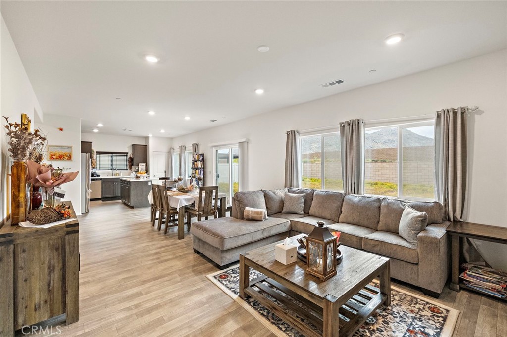 31324 Scrub Jay Road Winchester, CA 92596 - Photo 13 of 38