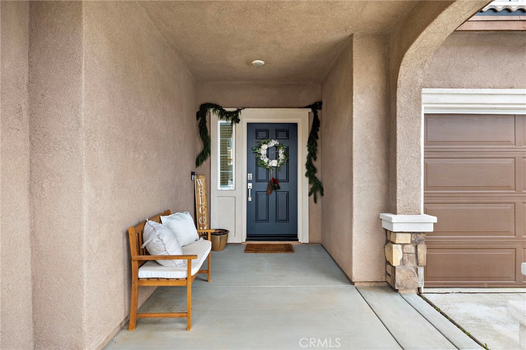 31324 Scrub Jay Road Winchester, CA 92596 - Photo 5 of 38