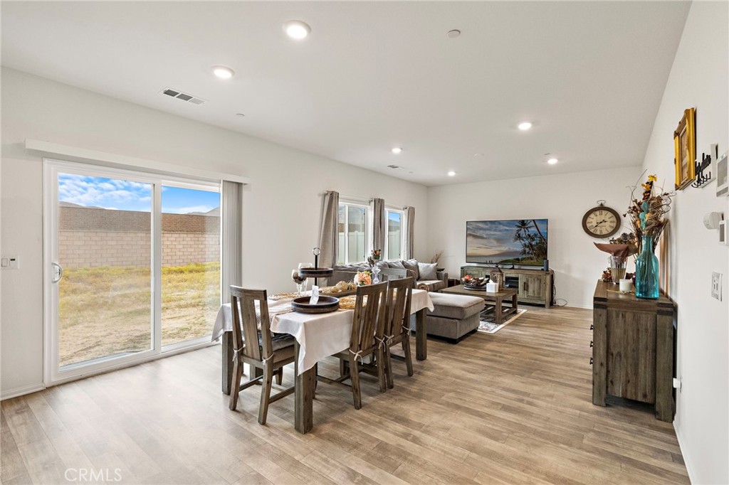 31324 Scrub Jay Road Winchester, CA 92596 - Photo 10 of 38