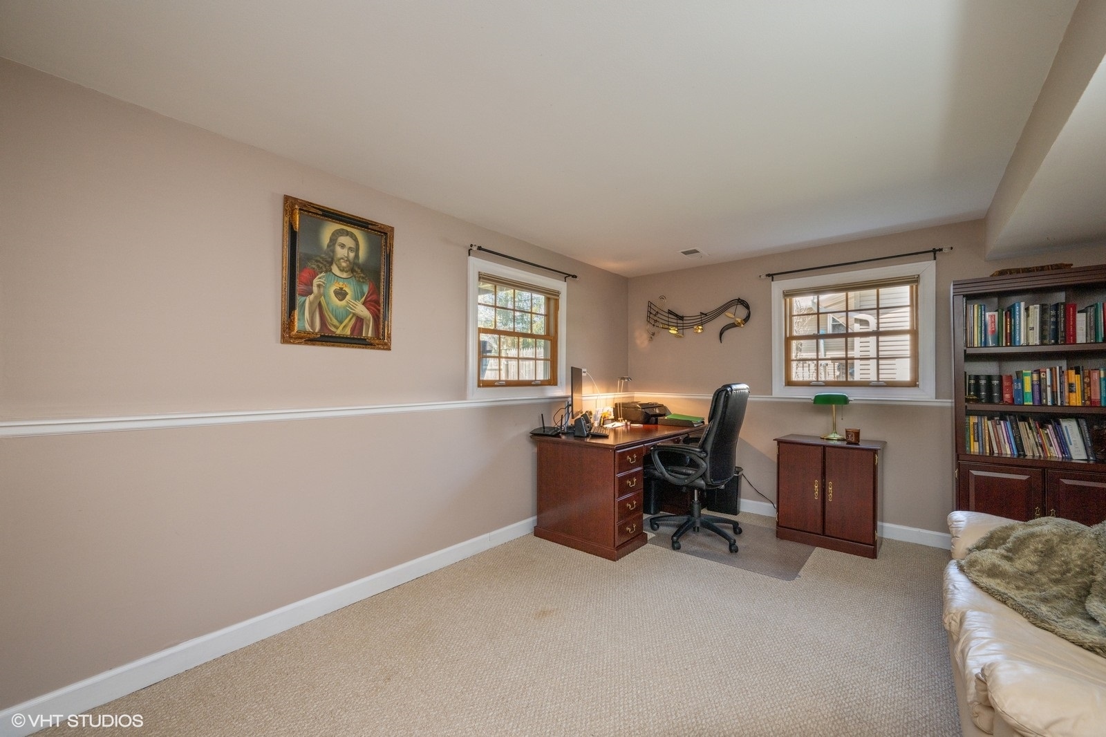 4130 North Firestone Drive Hoffman Estates, IL 60192 - Photo 15 of 27 a workspace with furniture