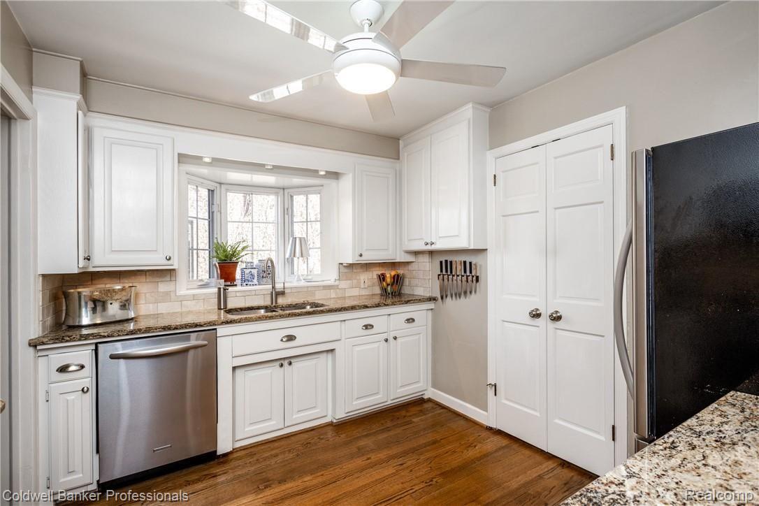 947 Washington Road Grosse Pointe, MI 48230 - Photo 18 of 36 947 Washington L030.jpg