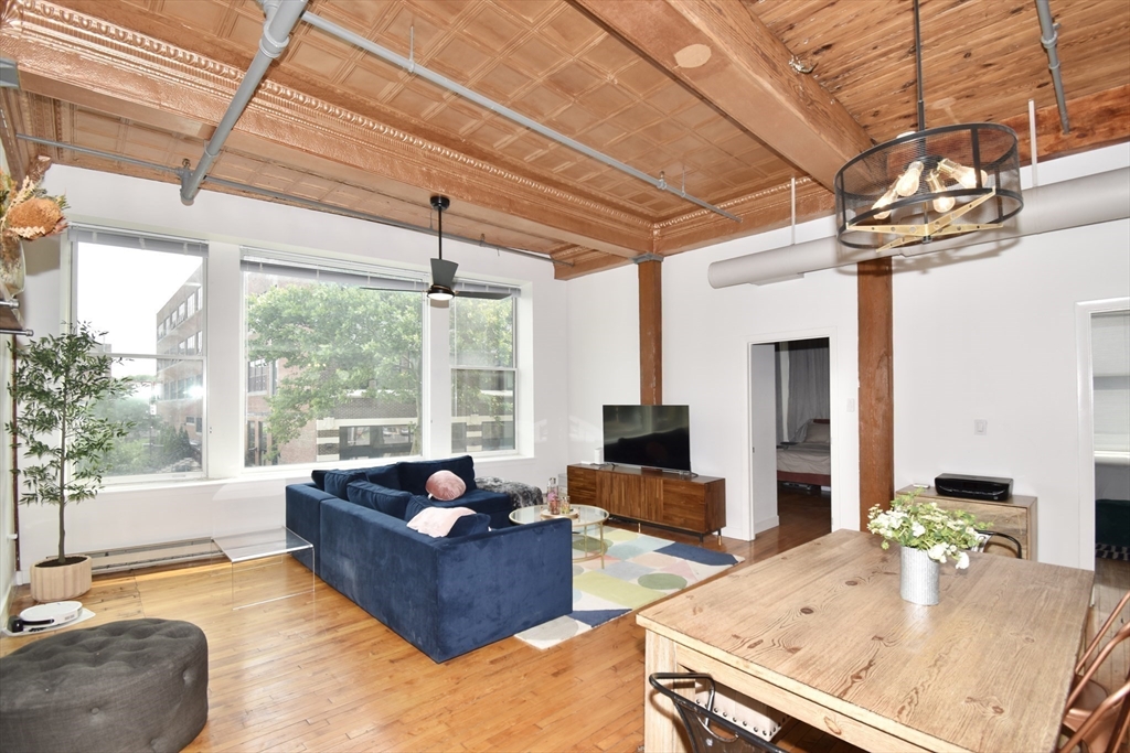 385 Worthington Street, Unit 2F Springfield, MA 01103 - Photo 5 of 27