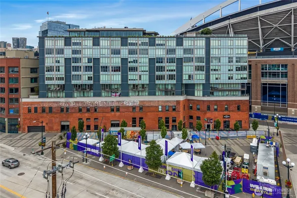 $380,000 | 590 1st Avenue South, Unit 902, Seattle, WA 98104
