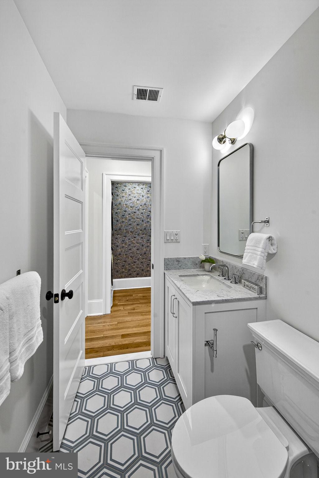 647 E Street Northeast Washington, DC 20002 - Photo 27 of 44