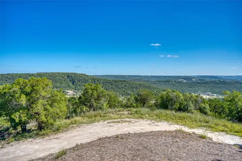 $675,000 | 8621 Nina Lane, Jonestown, TX 78645